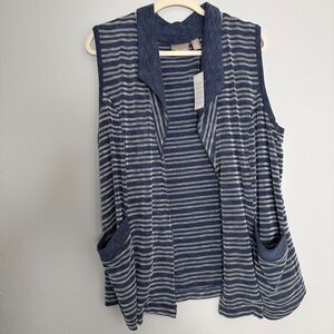Chicos Women's Sweater Cardigan Size 2 Blue Stretch Striped Sleeveless Pockets